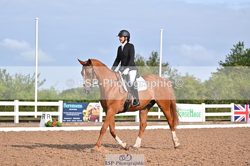 240817A-092140-06582 - 128-Kate.Lewis-Freeloader