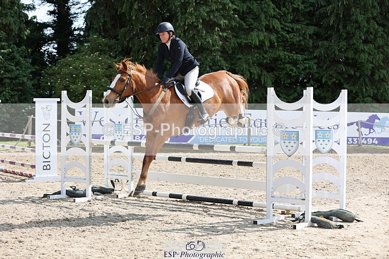 250614A-162220-08286 - Cls 30 1.05m Amateur Q and Open