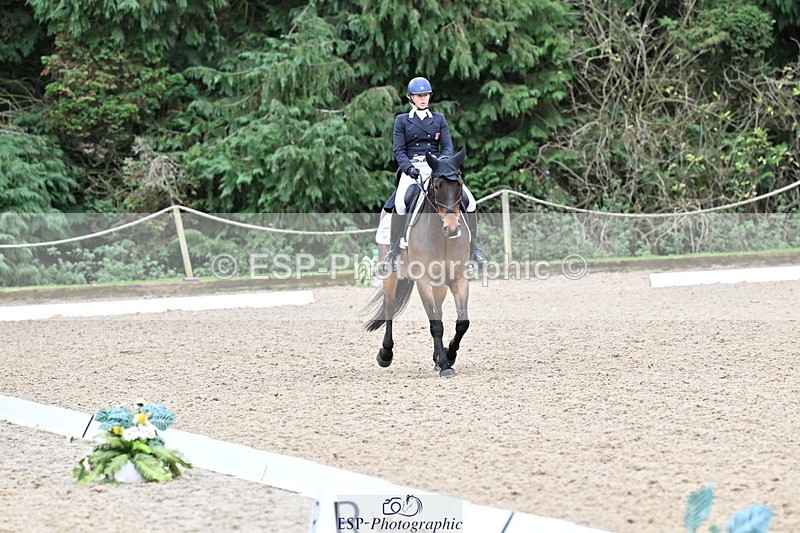 251022A-152530-00540 - B-112-Christina.Wiederkehr