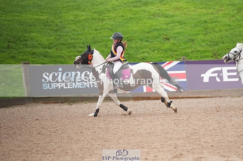 250920-160501-01562 - Cls 21 Pony Intro 80cm Derby