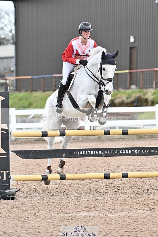 241206-132039-00978 - Cls 5 Newcomers and 1.10m Open