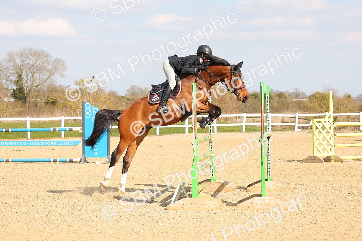 SBM_001528 - Class 4 - Senior Newcomers - 1.10m