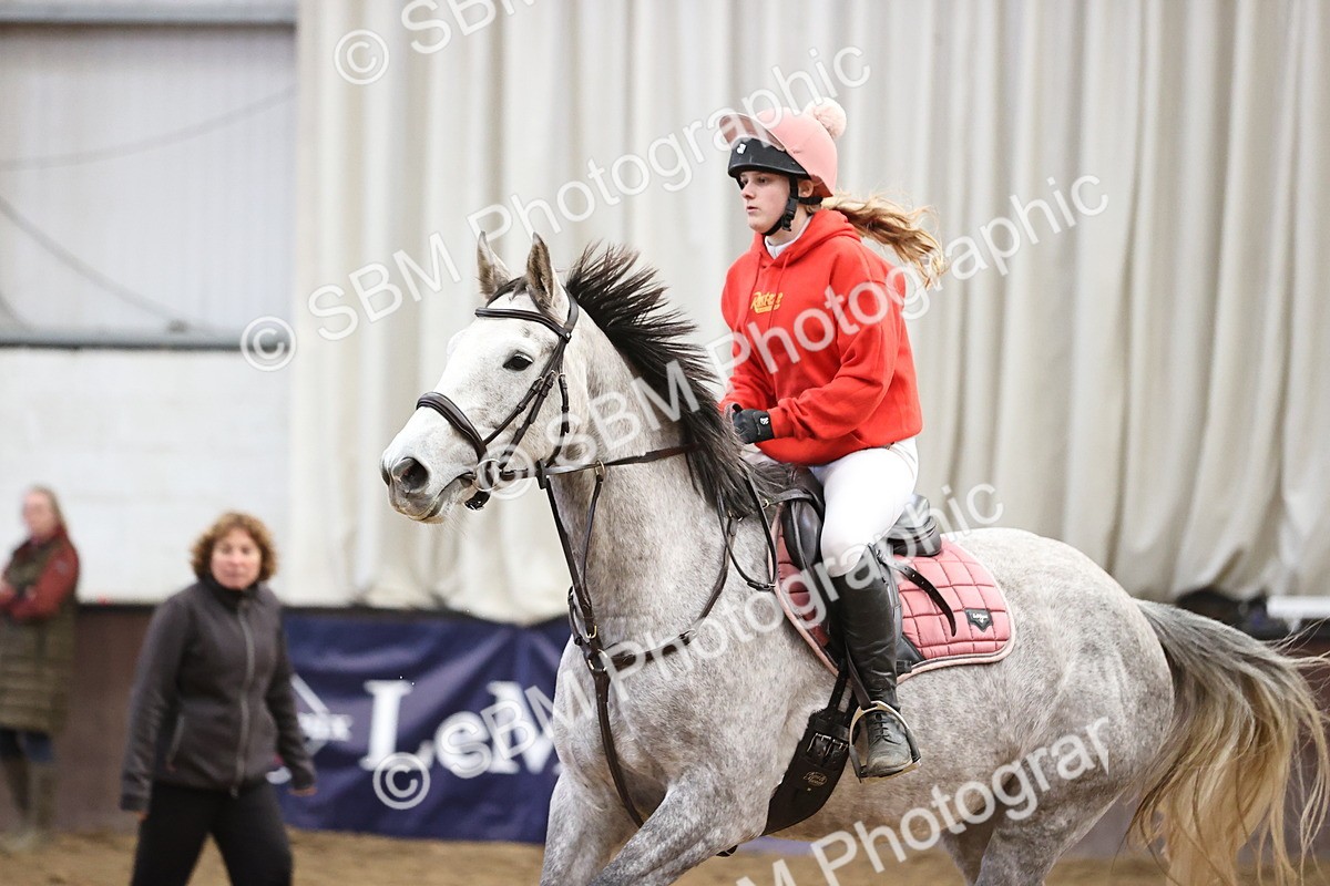 SBM_001449 - Class 3 - Horse & Hound 60cm