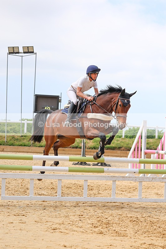 3E7A0548 - Class 10: Senior 95cm open