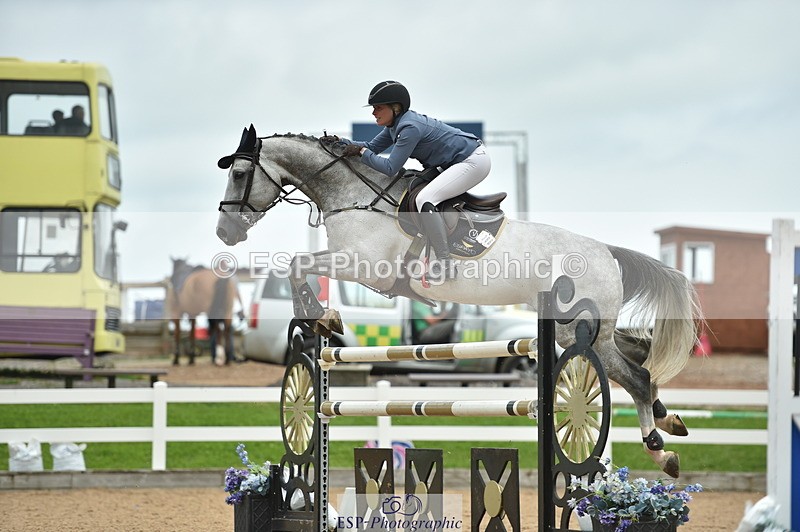 230723A-140434-12160 - Cls 24, 1 Star Gold 1.30m