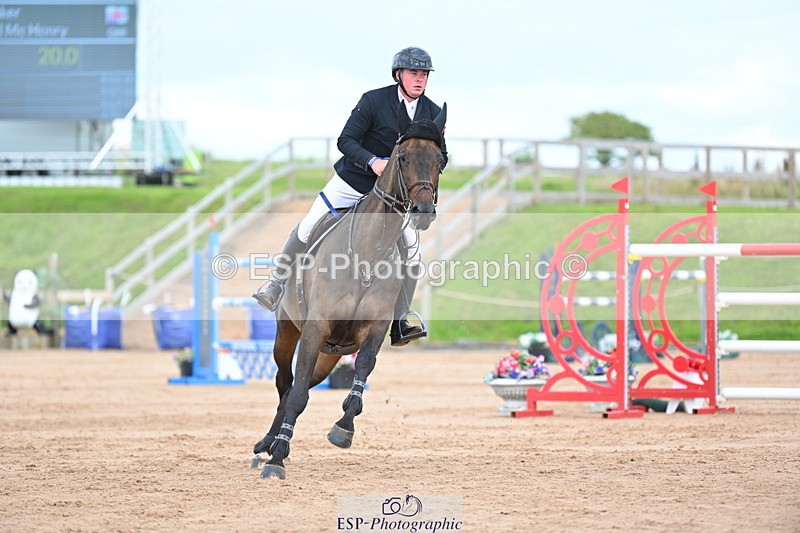 230721A-153621-07332 - Cls 10, 2 Star Big 1.45m Start to break