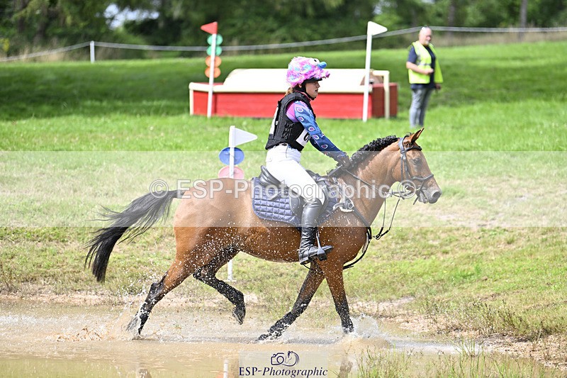 240804-151605-18177 - 601-Tichy_Sanders-UBERTON_VAN_HET_DALHOF