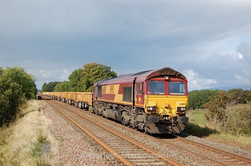 26.9.12 - 66018 6K05 Carlisle - Crewe, Griseburn viaduct - Griseburn