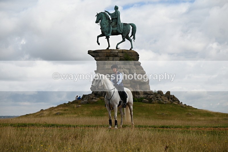 DSC_4128 - Time at Statue 09:50 to 11:09