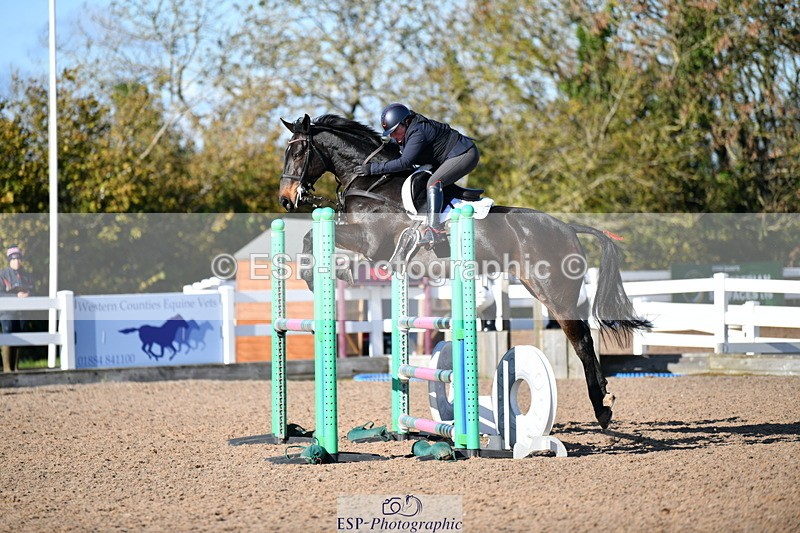 231110A-125303-00474 - Cls 4 Snr 1.05m Open