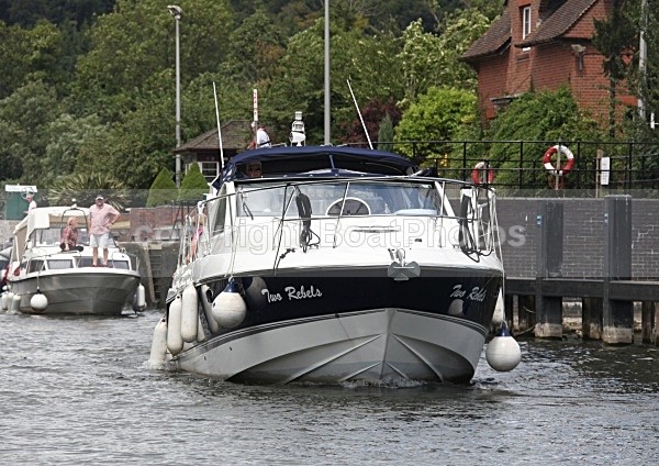 090712 TWO REBELS IMG_9837 - Motorboats - Open