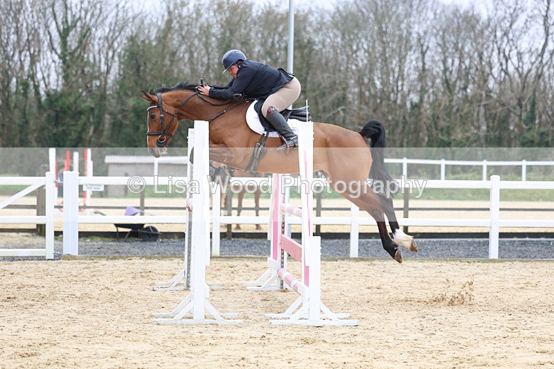 3E7A7710 - Class 8: Senior Newcomers/1.10m open