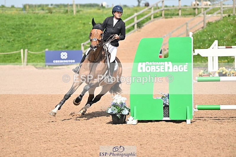 240510A-151117-08203 - Cls 23 Talent Seeker Inc 7yr old Jump Off and Presentations