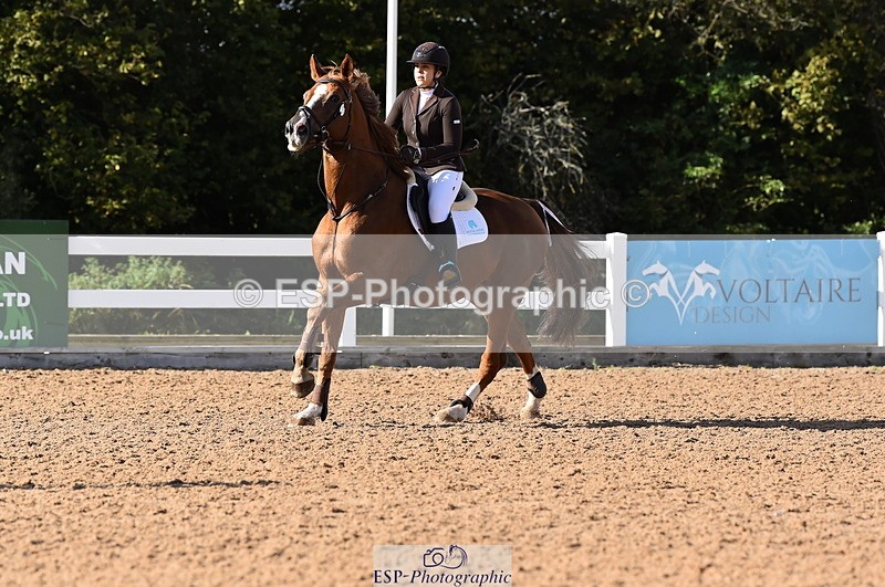 231014A-140920-05224 - Cls 15 1.05m Amateur Q 2nd R