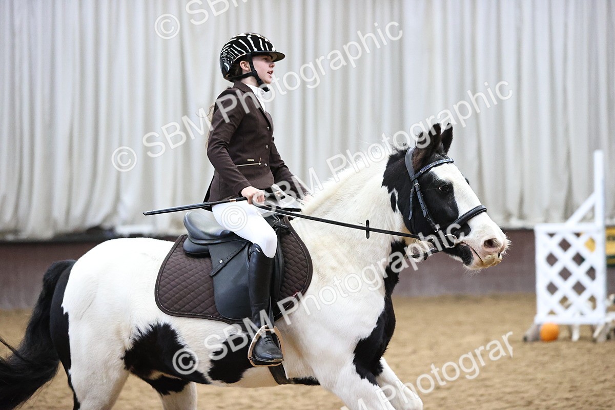 SBM_001185 - Class 3 - Horse & Hound 60cm