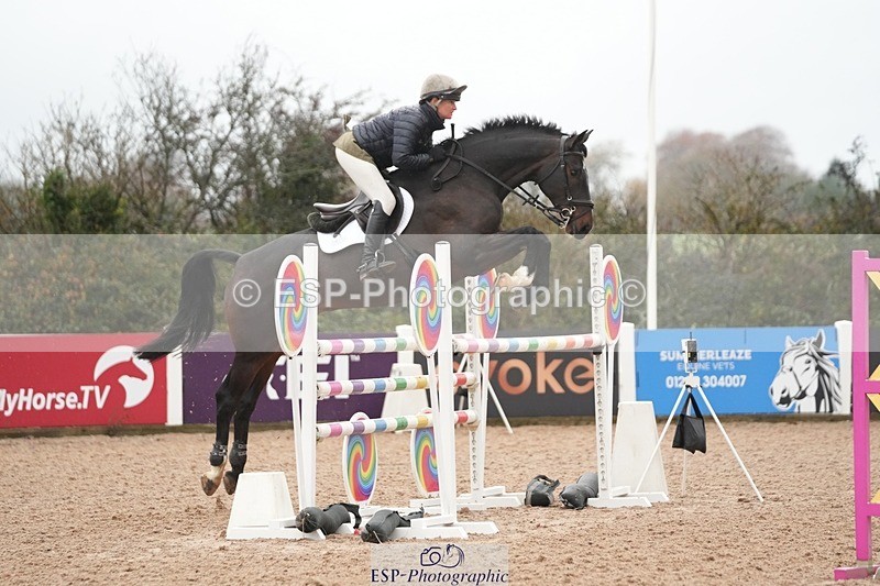 251107-133807-01198 - Cls 6 Foxhunter and 1.20m Open