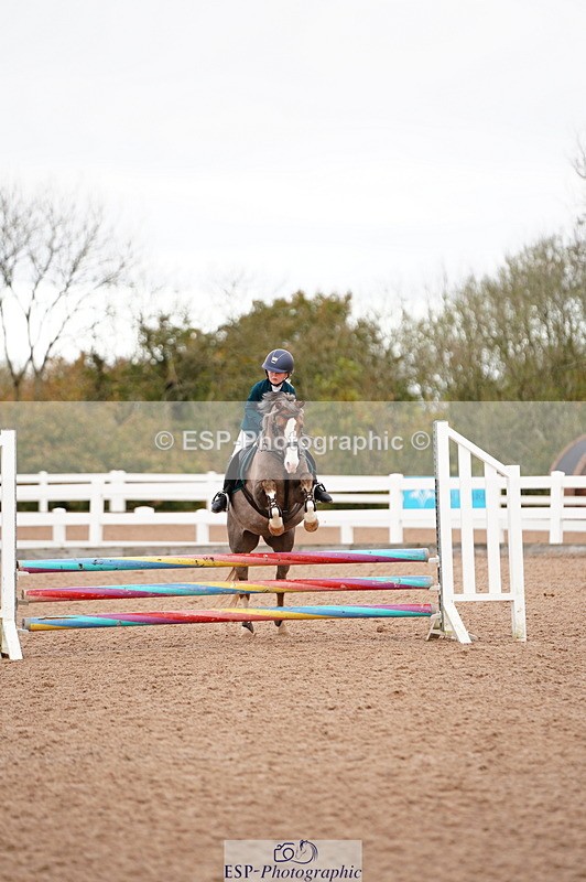 241027A-094046-01846 - SUN Cls 2 Pony Intro 70cm