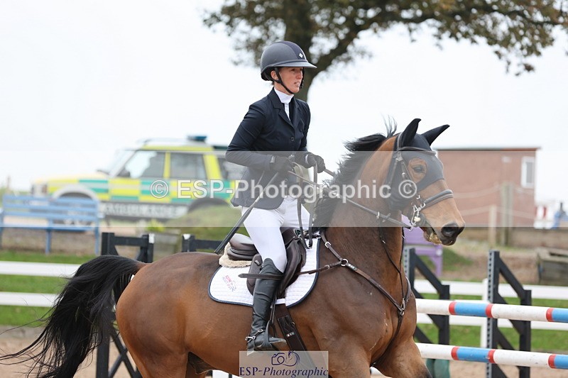 241101A-124900-01826 - FRI Cls 6 Foxhunter and 1.20m Open