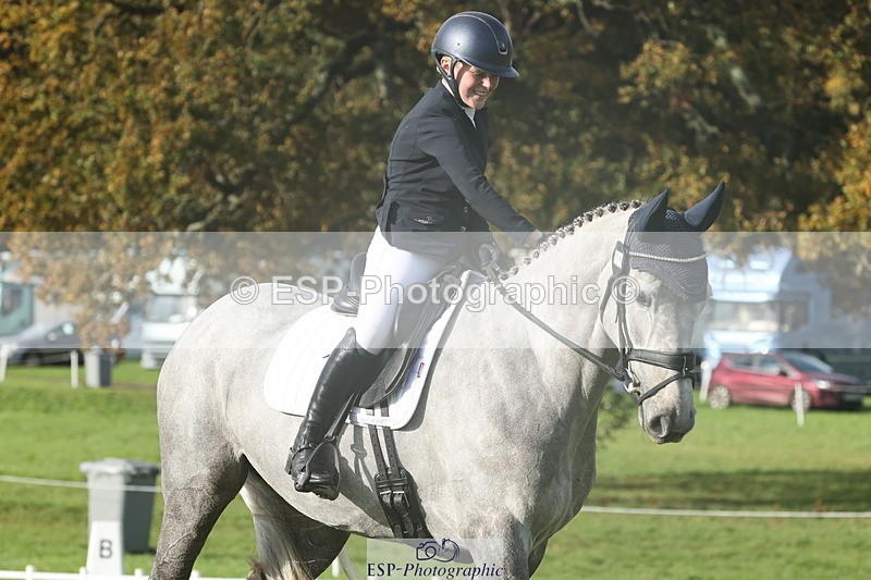 251023A-151122-05114 - G-527-Grace.Gillard