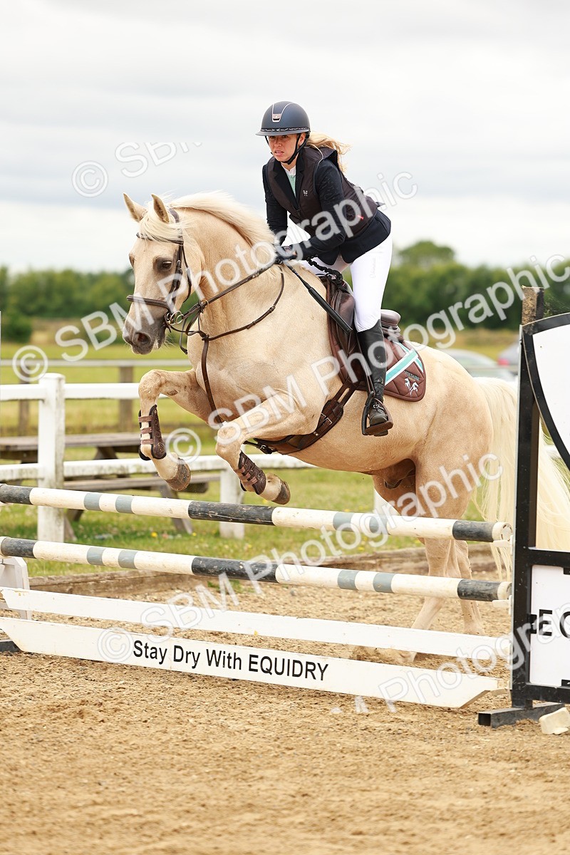 SBM_001900 - Class 9 - Senior British Novice - 90cm