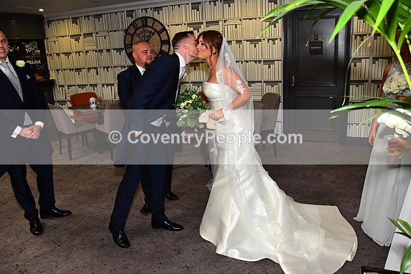 CON-481 - Toni & Liam