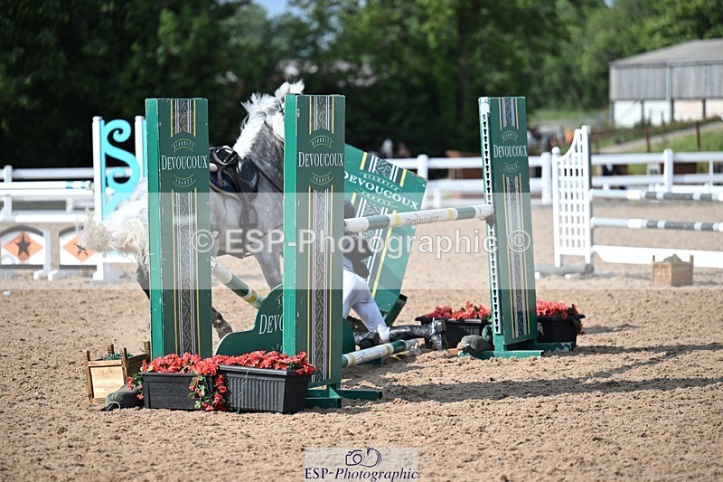 260627-173358-05784 - Cls 27 Foxhunter and 1.10m