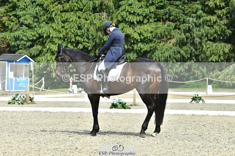 230525-150910-04561 - 425-ABC_ARCTIC_DAME-Jess_Falle-DR