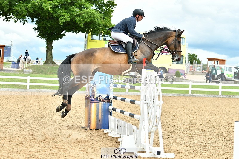 230721A-144855-07110 - Cls 22, 1 Star Gold 1.30m