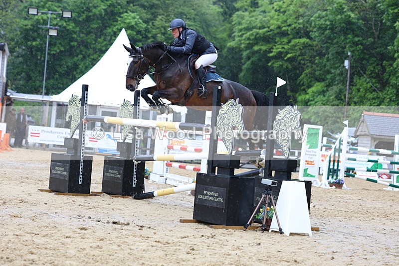 3E7A7539 - Class 9: Senior 1.30m open