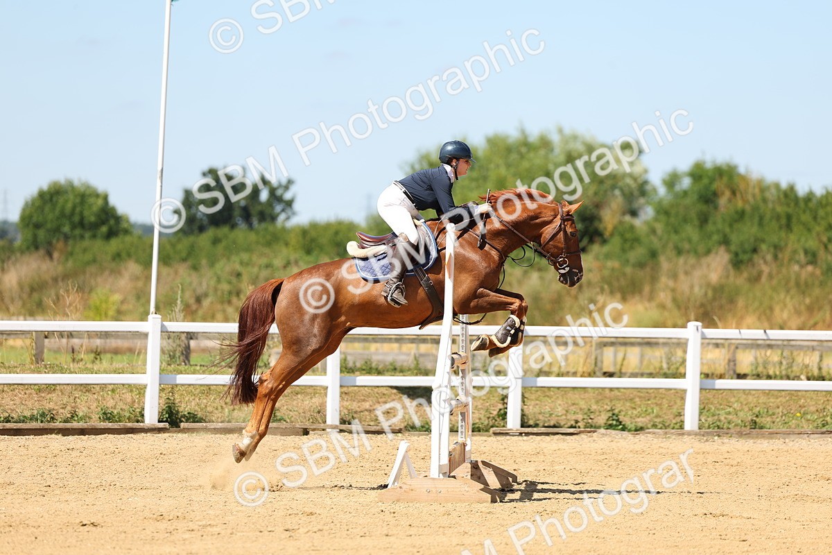 SBM_008300 - Class 12 - Senior Newcomers - 1.10m Open