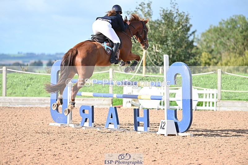 231014A-105318-04248 - Cls 18 Newcomers & 1.10m Open