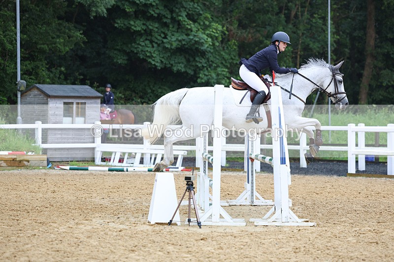 3E7A5441 - Class 4: Senior British Novice/90cm open