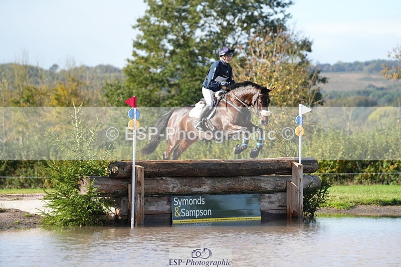 251024A-105309-06963 - A-007-Maja.Hullah