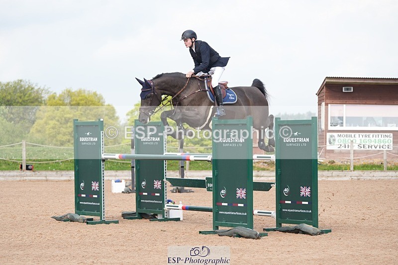 260508-094225-04689 - Cls 12 Snr Foxhunter