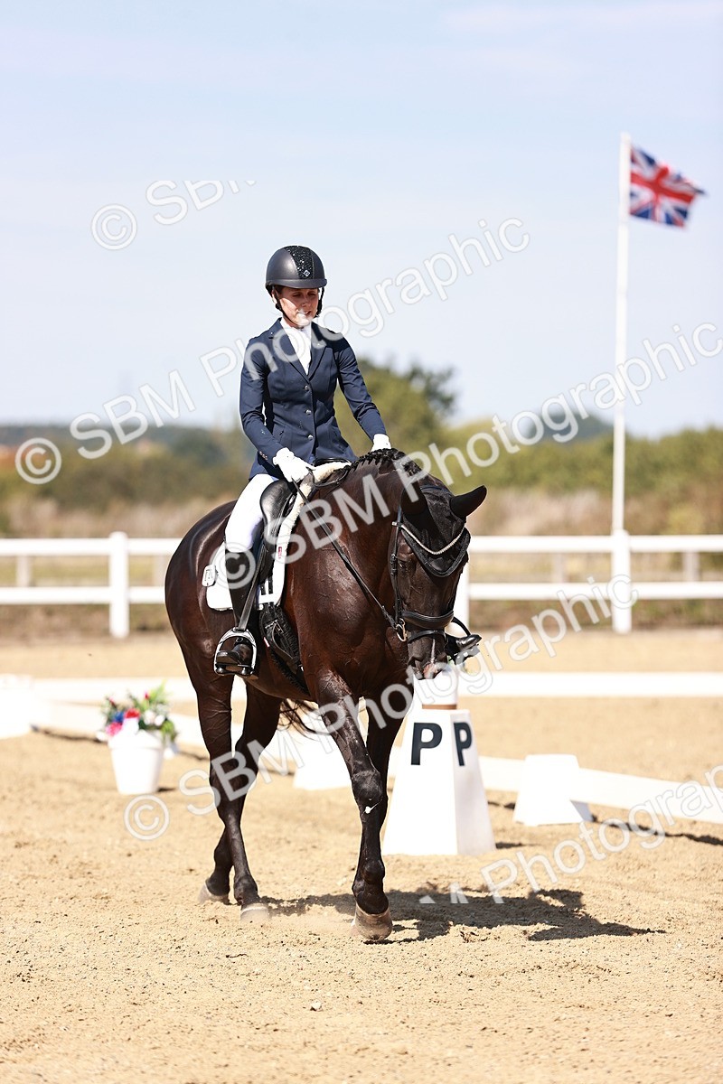 SBM_004884 - Class 12 - Novice 5 - 12.02-12.44