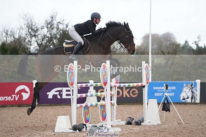 251107-135113-01254 - Cls 6 Foxhunter and 1.20m Open