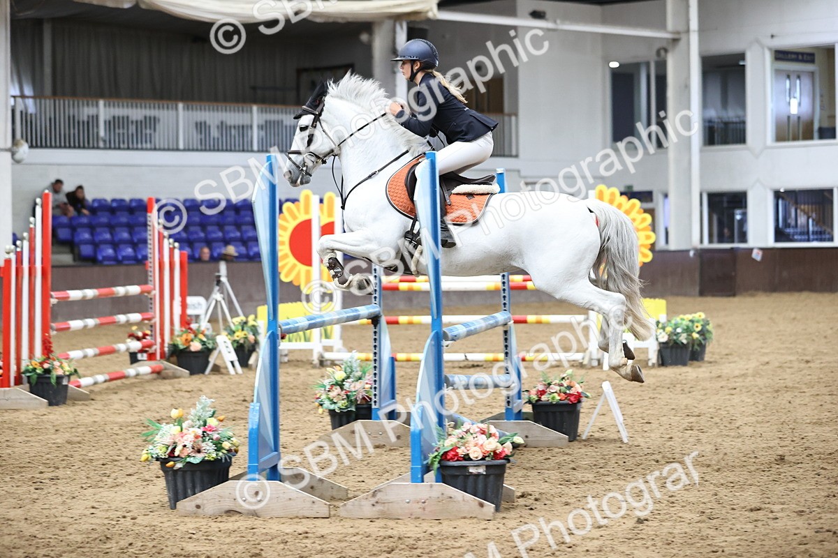 SBM_002913 - Class 13 - Blue Chip Pony Newcomers 1.00m Open