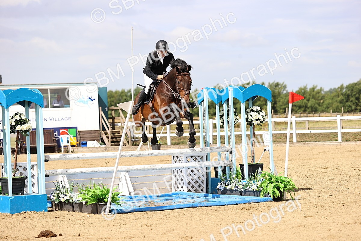 SBM_009652 - Class 8 - Senior Newcomers - 1.10  Open