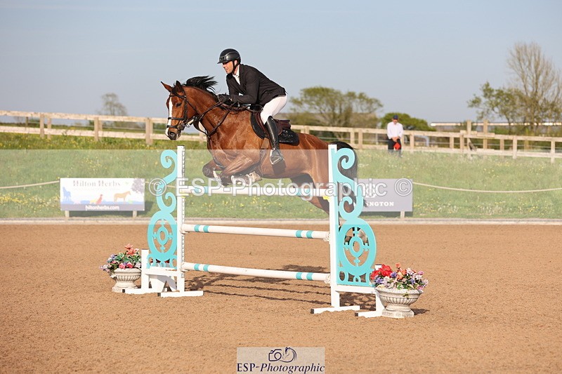 240511A-183901-15912 - Cls 39 Chard Equ Derby