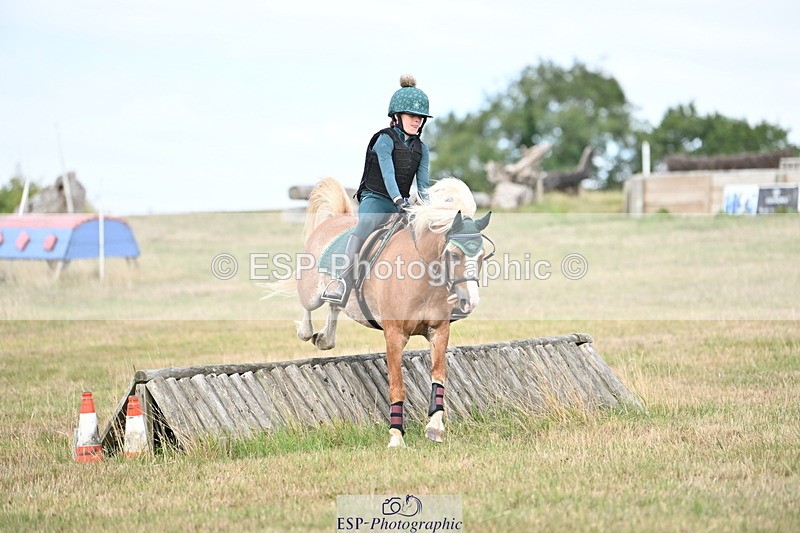 250821B-112800-00307 - Group C - Laraine