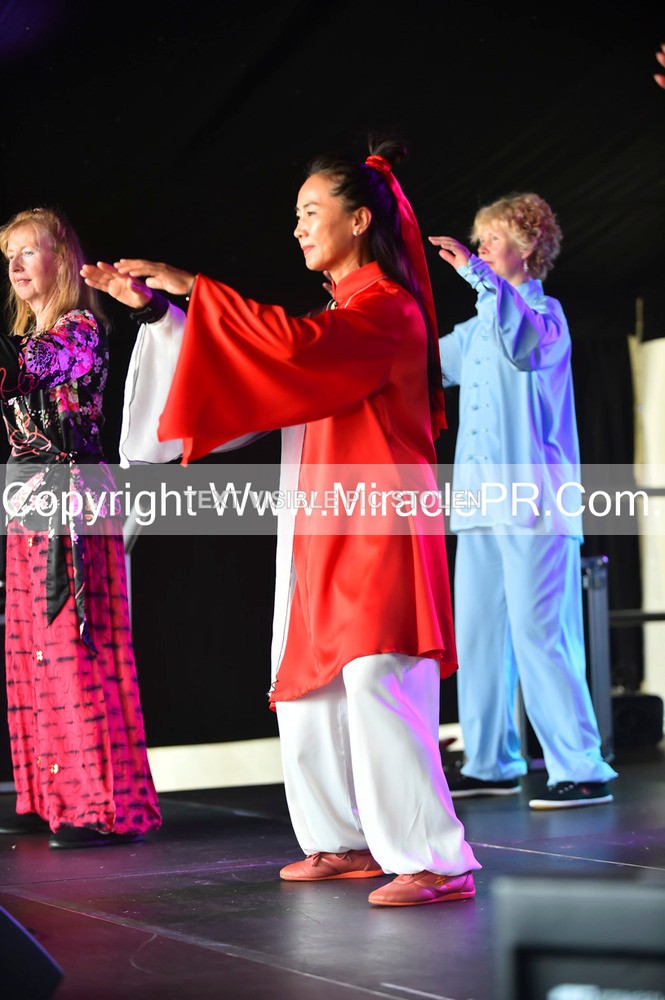 SH4_1421 - Tai Chi with Lisa Kay.