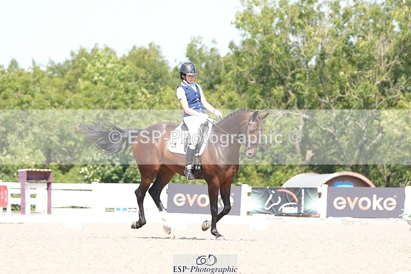 250817-125833-09517 - 052-Marcela.PomphreyLinkeltje.DE.J