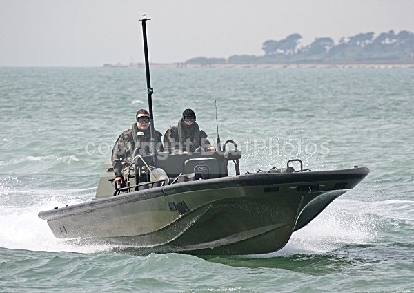 090423 ARMY DORY IMG_4732 - Motorboats - Open