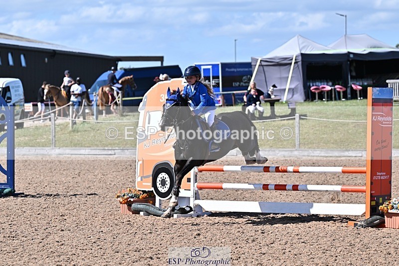 250627-161624-00663 - Cls 6 Stepping Stones 128cm and 138cm