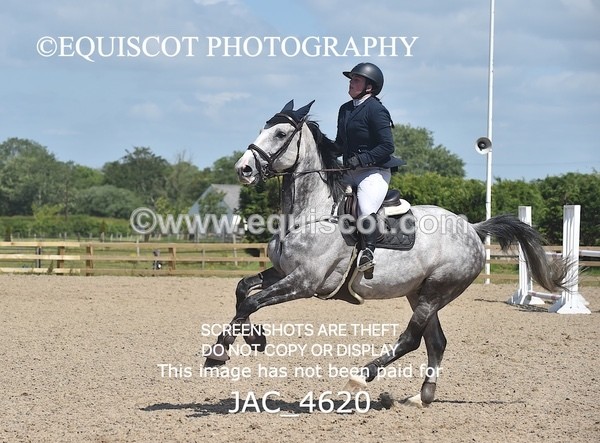 JAC_4620 - CLASS 7 Senior Foxhunter/ 1.20m Open