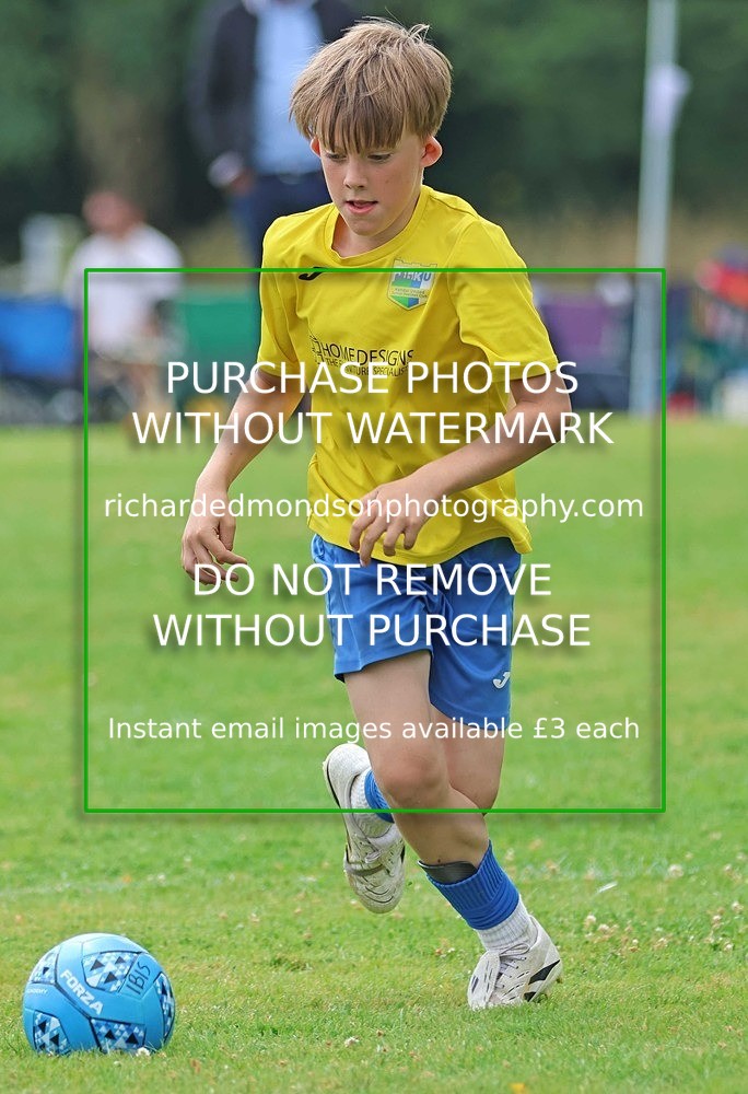 533A4951 - Kendal United