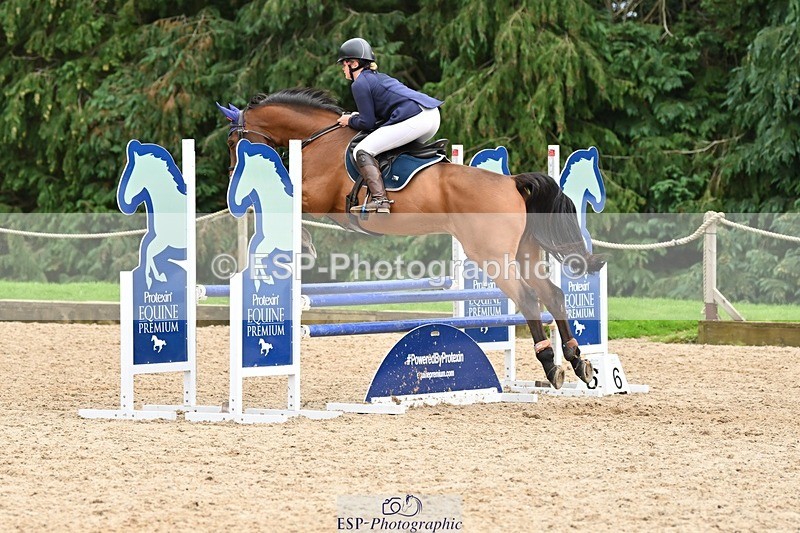 230930-162830-01402 - Cls 8 90cm Club