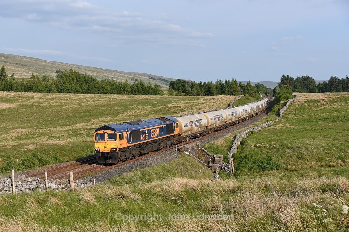 JL - 11.6.25 66757 6C00 Clitheroe - Mossend, Ais Gill - Latest shots