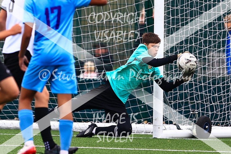 1DX30977 - 2025-10-12 FC Abbey Meads U15 Blue V Hungerford Town Juniors U15 Black