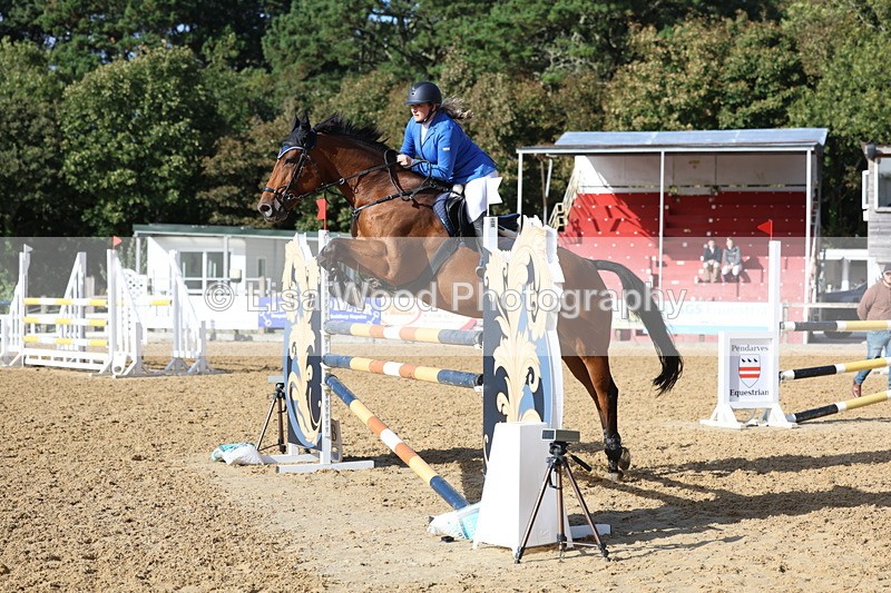 3E7A0705 - Class 13: Senior Newcomers/1.10m open